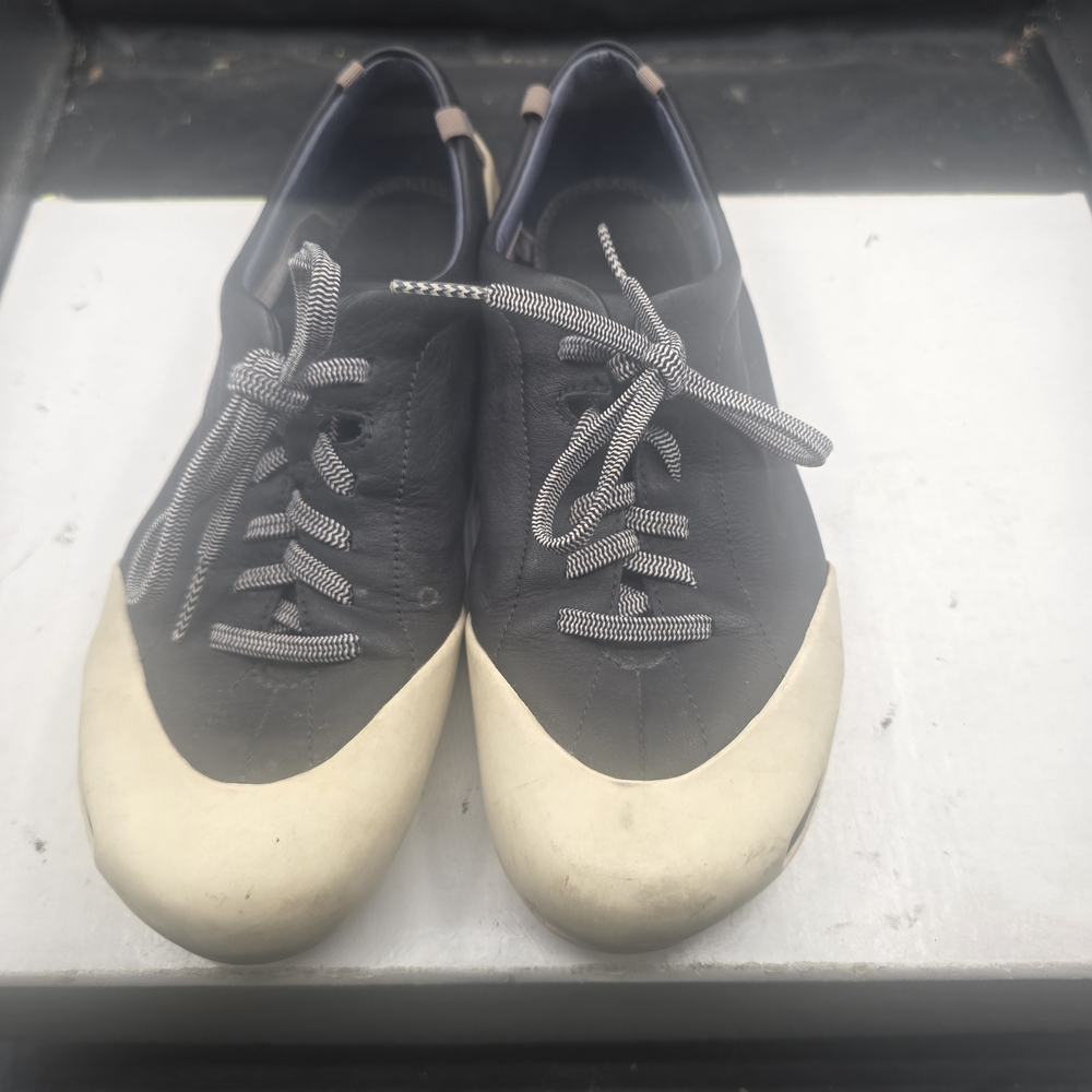 Camper Men's Black and‎ Cream Sneakers